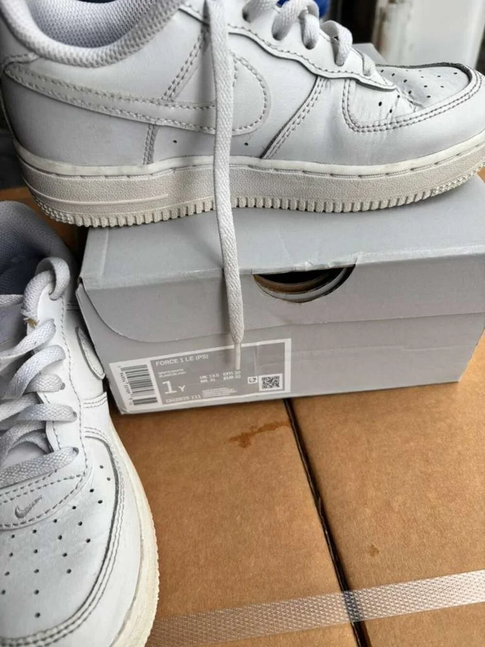 Nike Force 1 Low White Leather Toddler/Youth Sneakers size 1Y (A3)